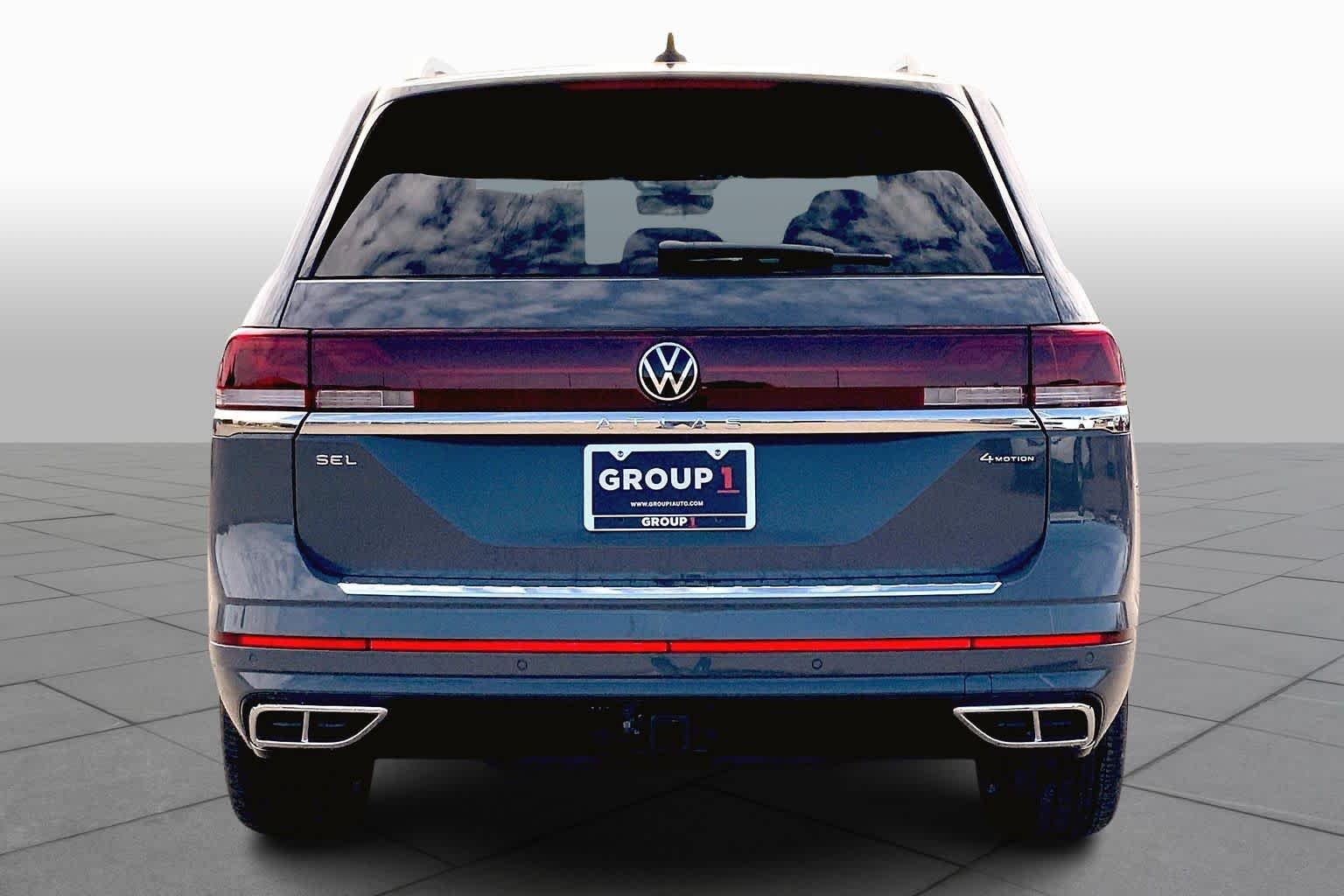 New 2026 Pure Gray Volkswagen 2.0T SEL Premium R-Line image 4