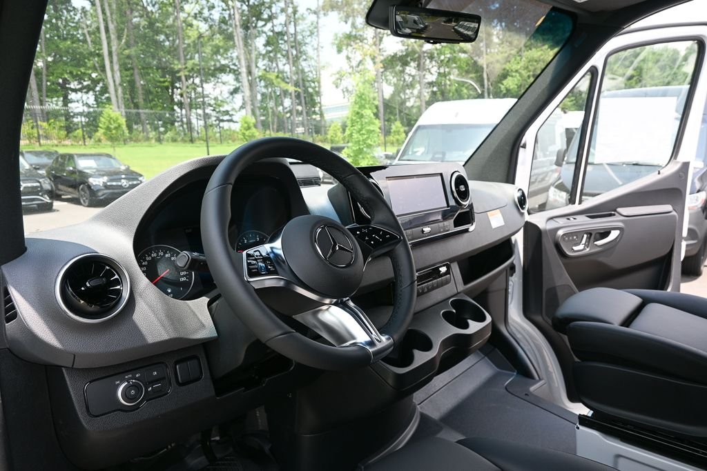 New 2026 Arctic White Mercedes-Benz Cargo 170 WB image 6