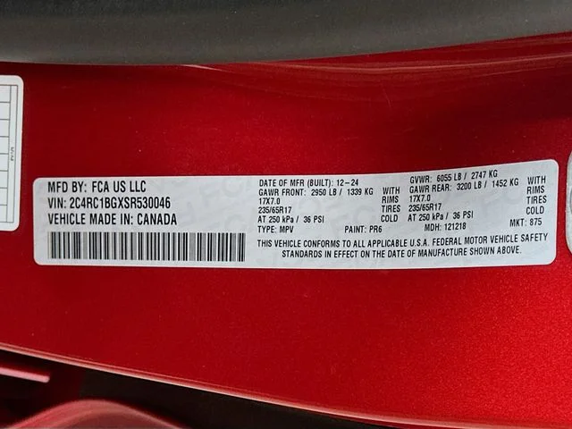 Certified Pre-Owned 2025 Chrysler Pacifica Select