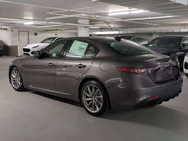 New 2026 Vesuvio Gray Metallic Exterior Paint Alfa Romeo Sprint image 5