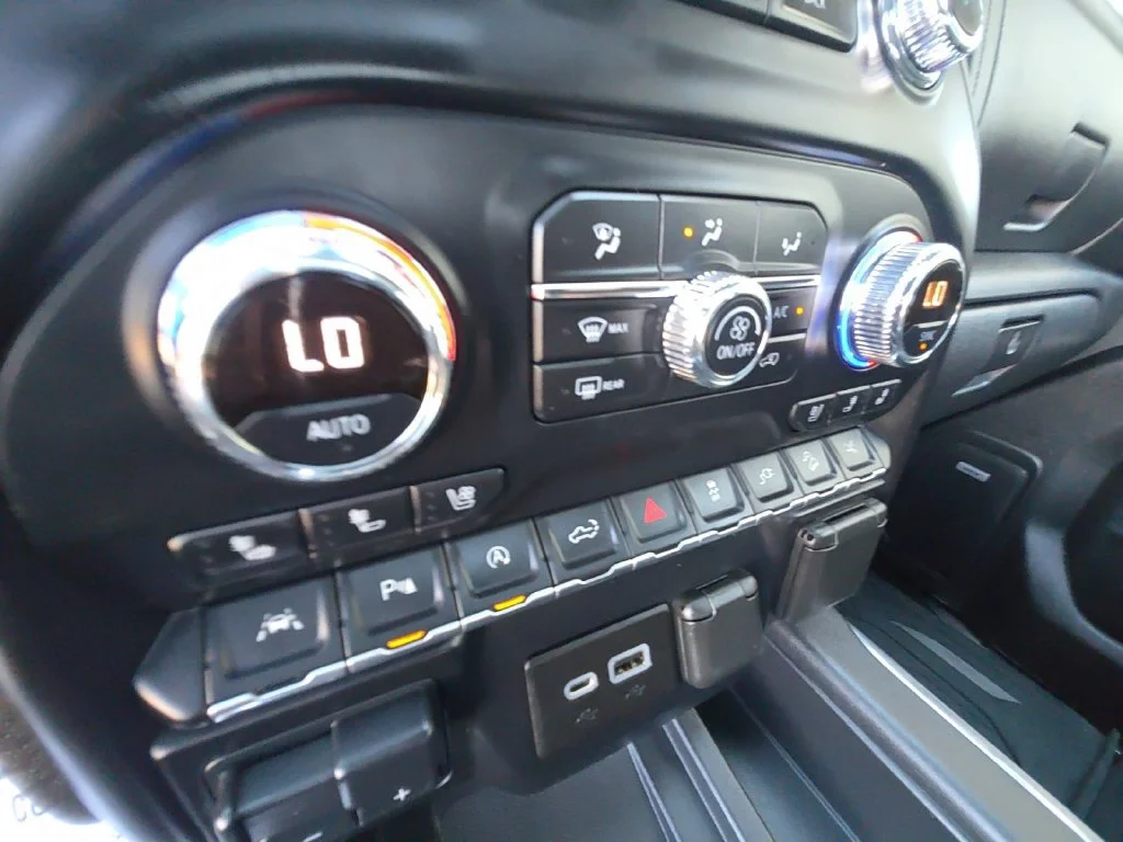 Used 2021 SATIN STEEL METALLIC GMC Denali image 23