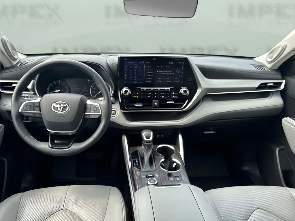 Used 2021 Blue Toyota Platinum image 15