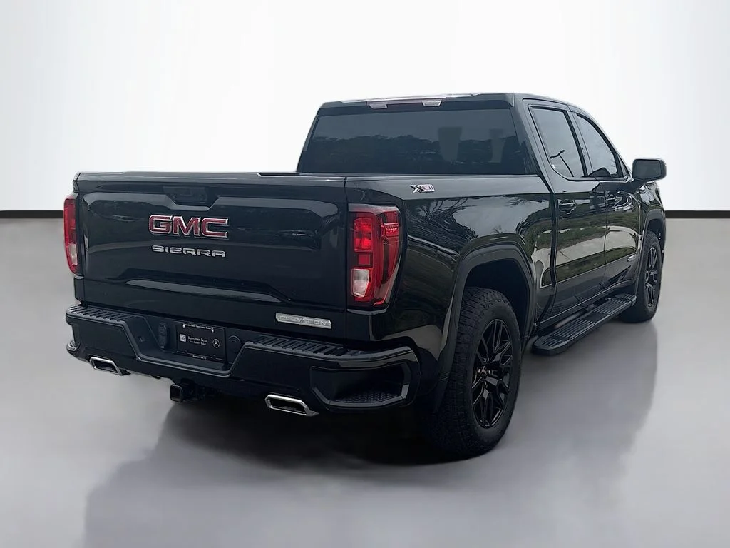 Used 2024 Onyx Black GMC Elevation image 3