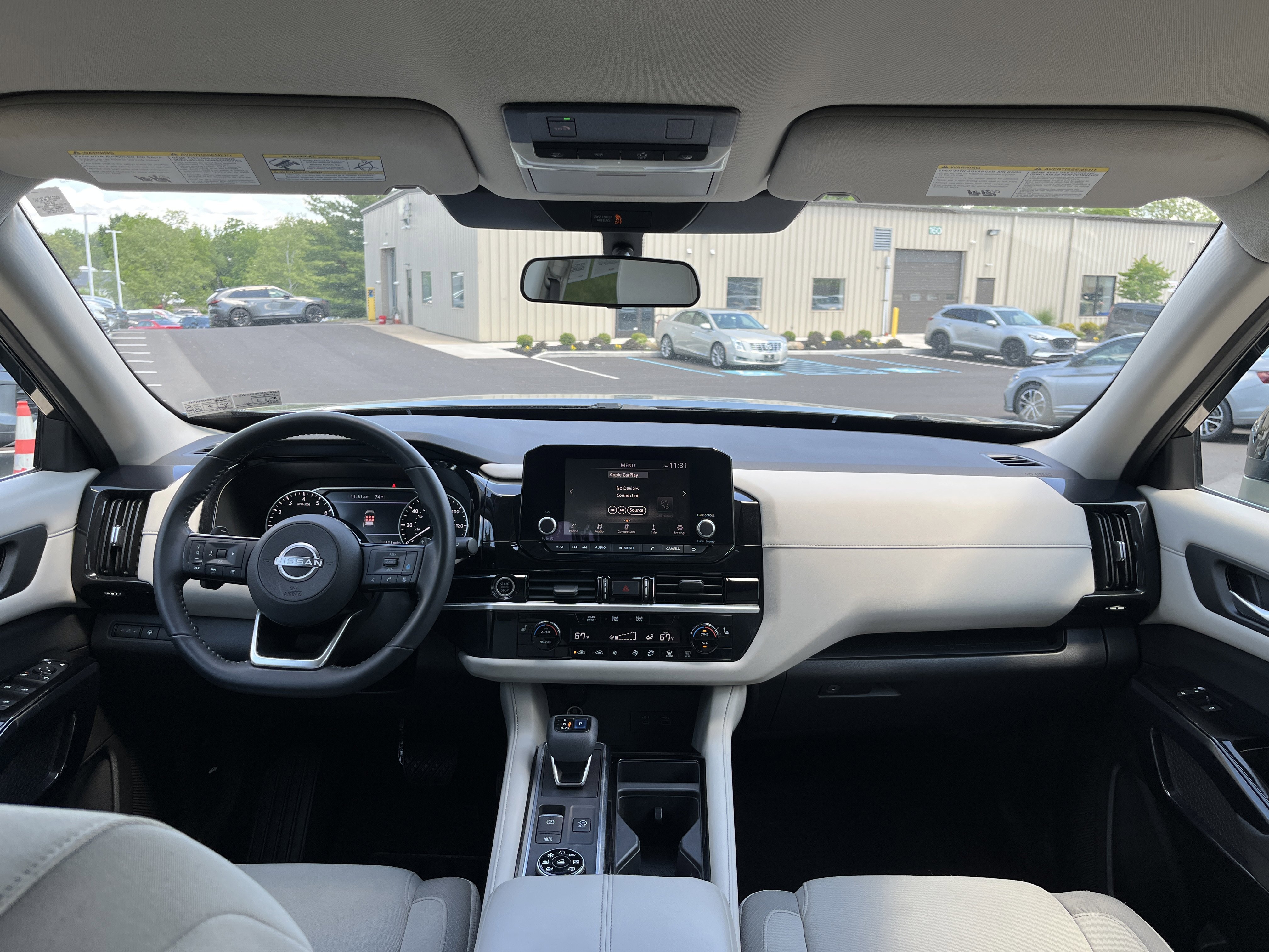 Used 2022 Super Black Nissan SV image 3