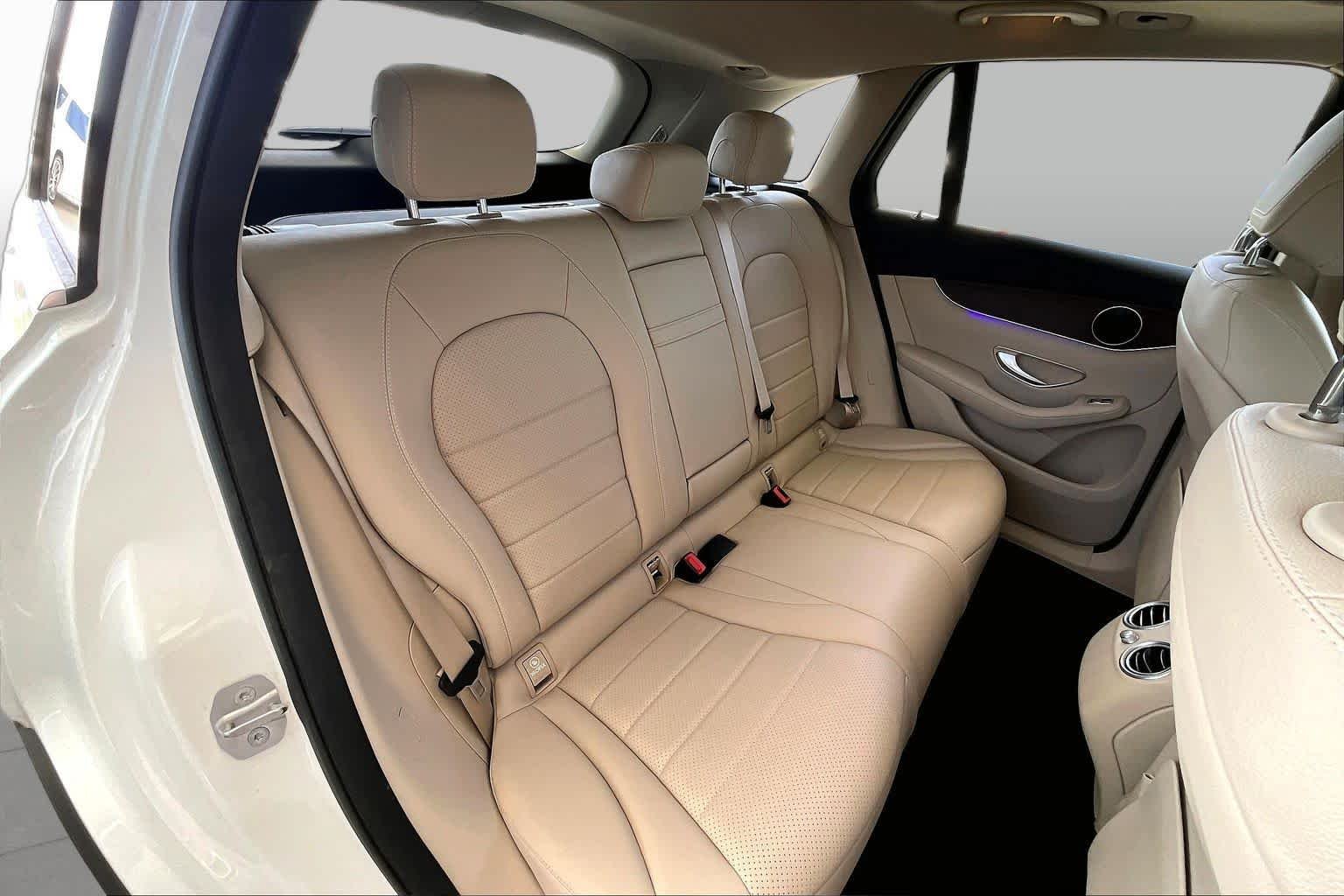 Used 2020 Polar White Mercedes-Benz GLC 300 image 18