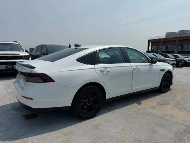 Used 2023 White Honda LX image 7