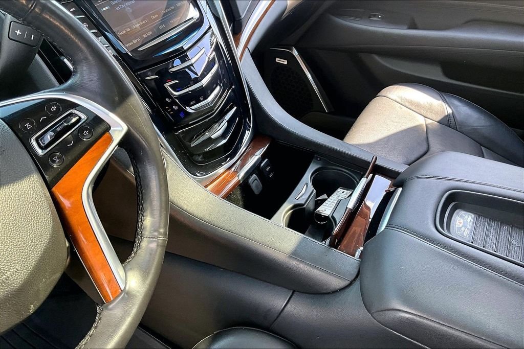 Used 2019 Silver Cadillac Luxury image 14