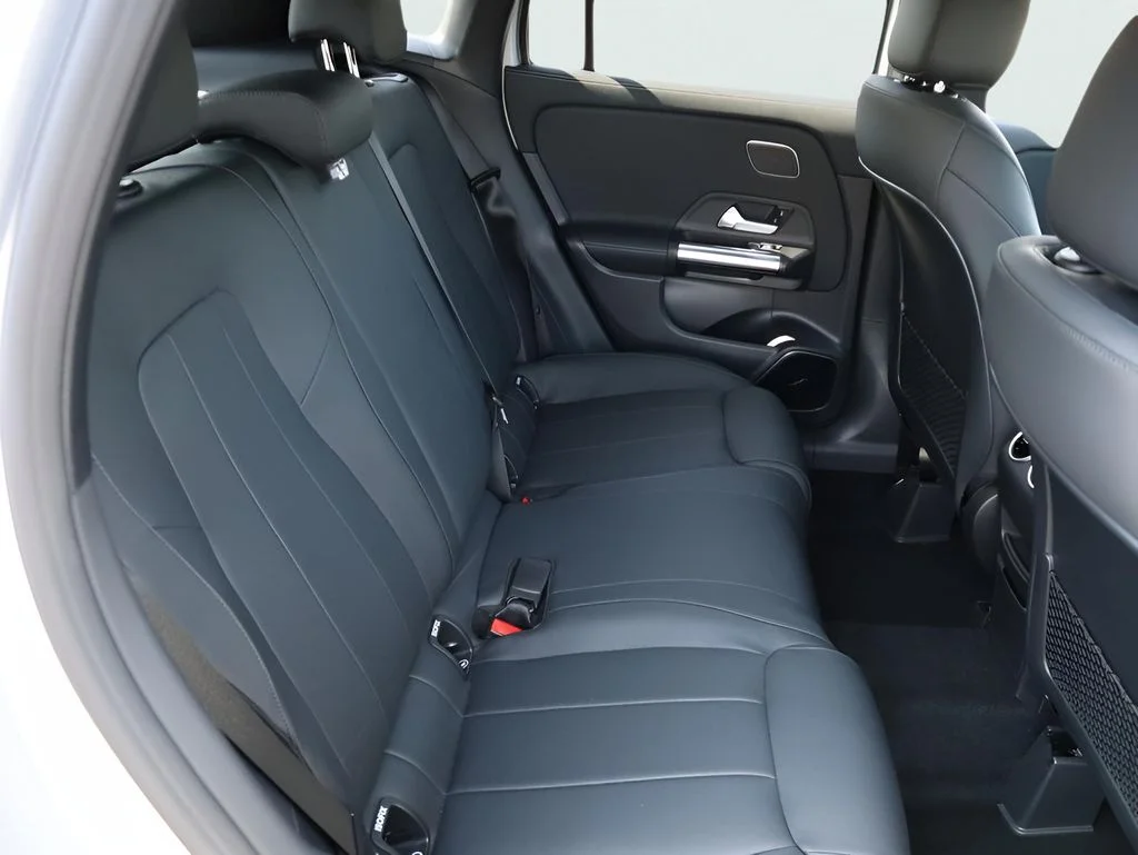 Used 2026 Cirrus Silver Metallic Mercedes-Benz GLA 250 image 17