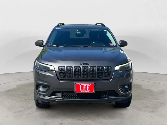 Used 2019 Gray Jeep Latitude Plus image 8