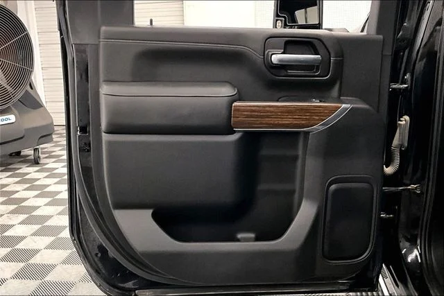 Used 2022 Black Chevrolet High Country image 23