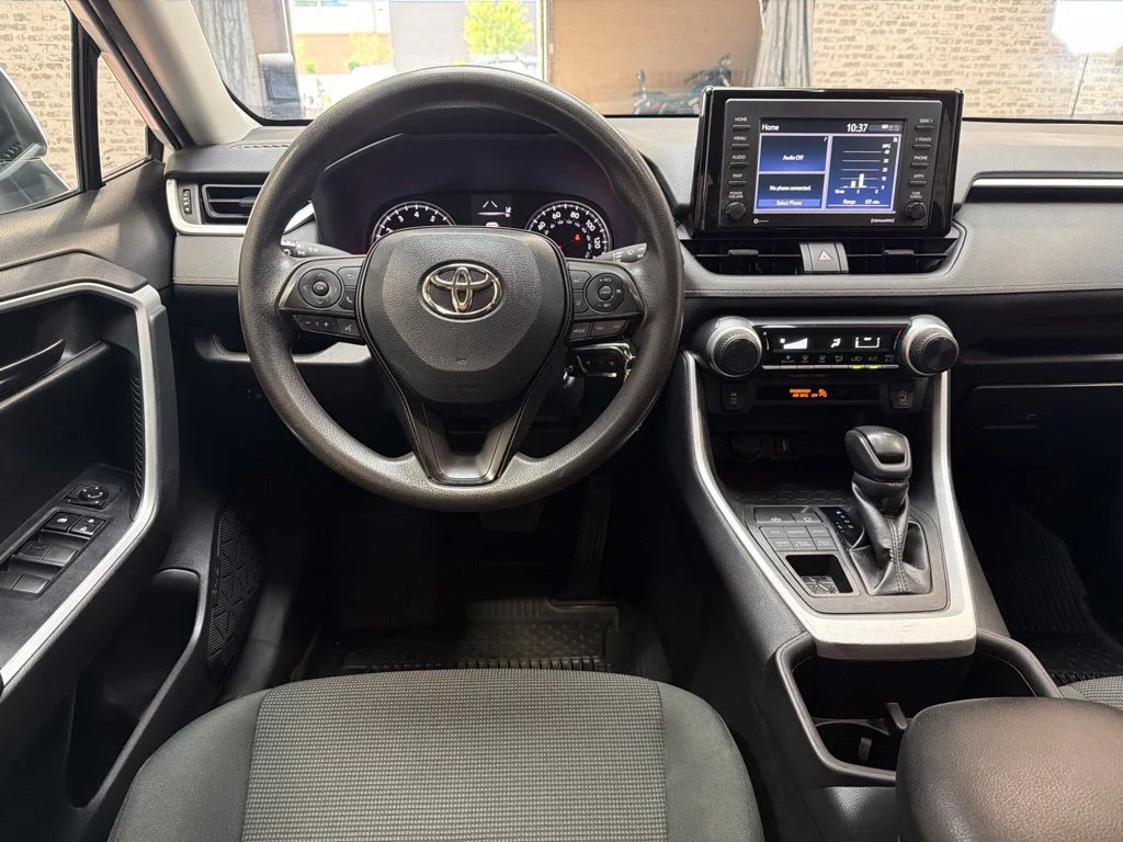 Used 2022 White Toyota LE image 15