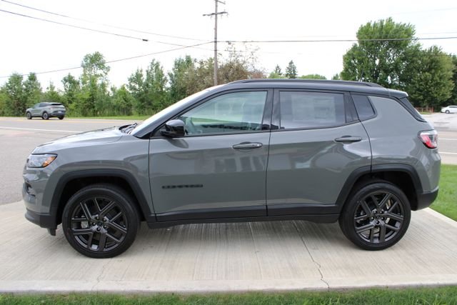 New 2026 Sting-Gray Clearcoat Jeep Limited image 24