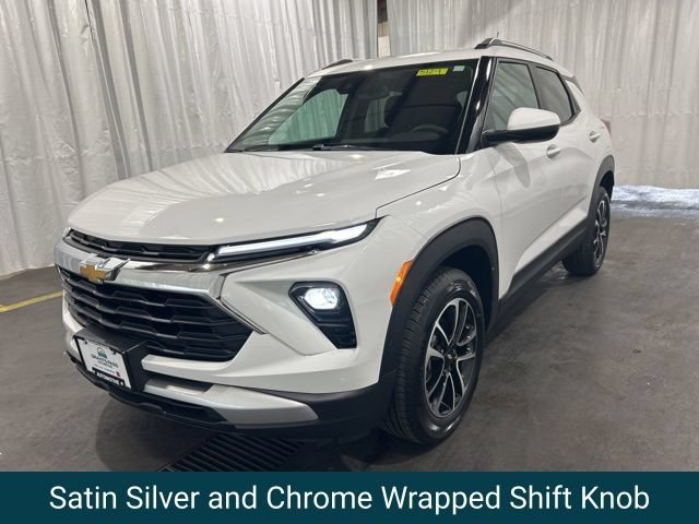 New 2026 Summit White Chevrolet LT image 24