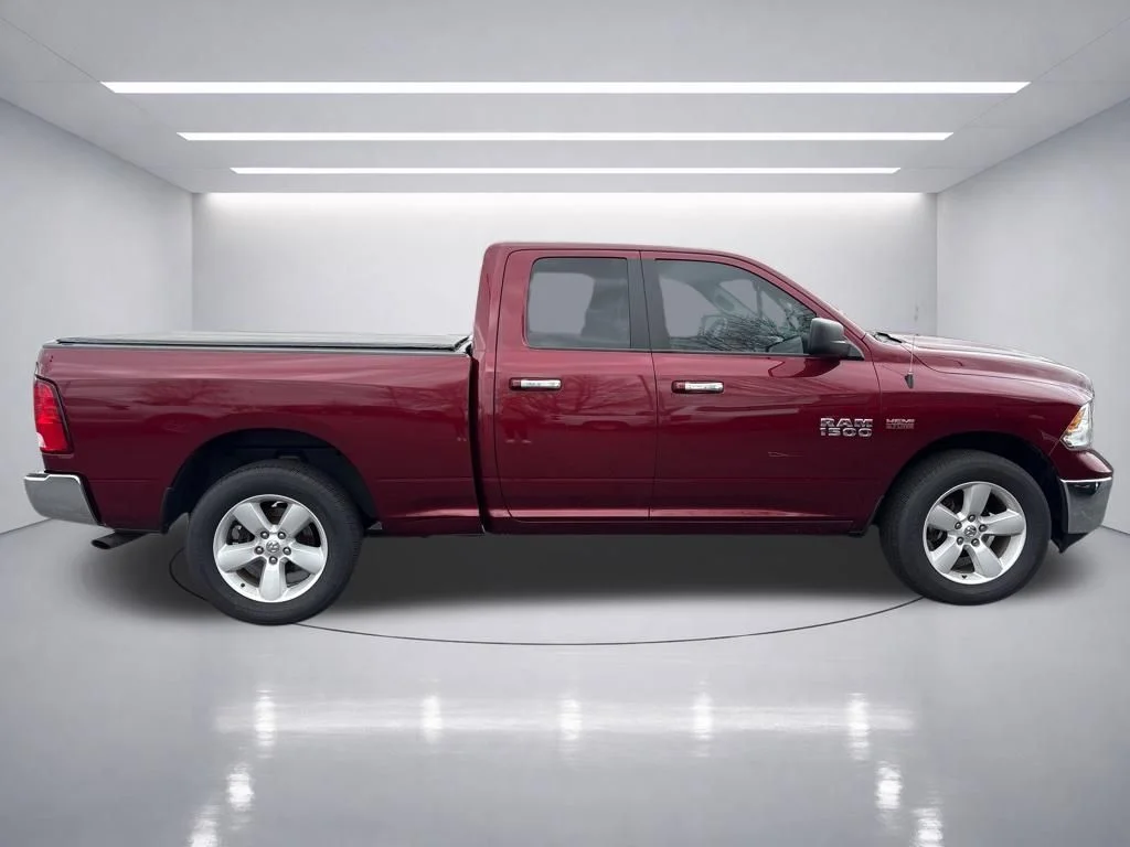 Used 2017 Delmonico Red Pearlcoat Ram SLT image 7