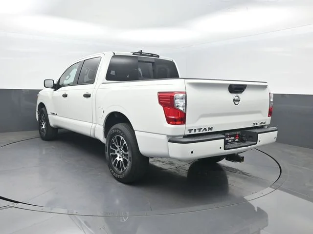 Used 2022 White Nissan SV image 34