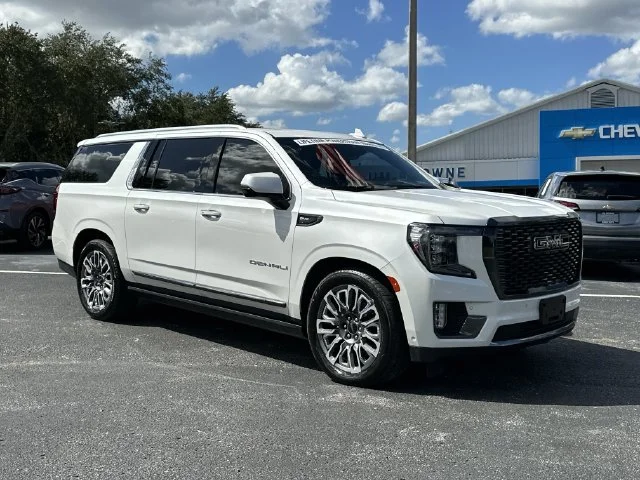 Used 2023 WHITE FROST TRICOAT GMC Denali Ultimate image 2