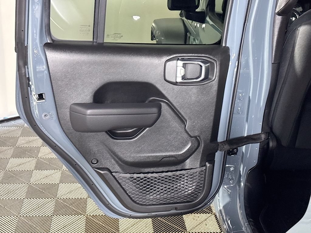 New 2026 Anvil Clear-Coat Exterior Paint Jeep Sport S image 18