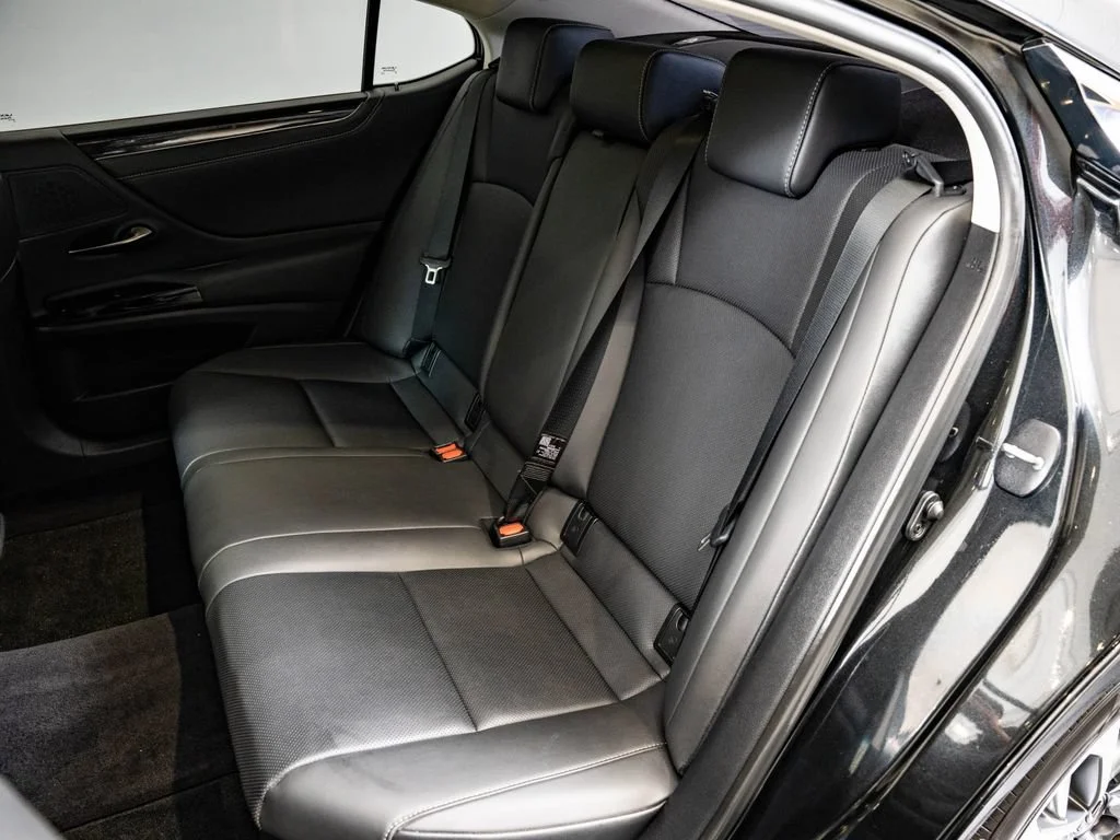 Used 2022 Graphite Black Lexus 300h image 42