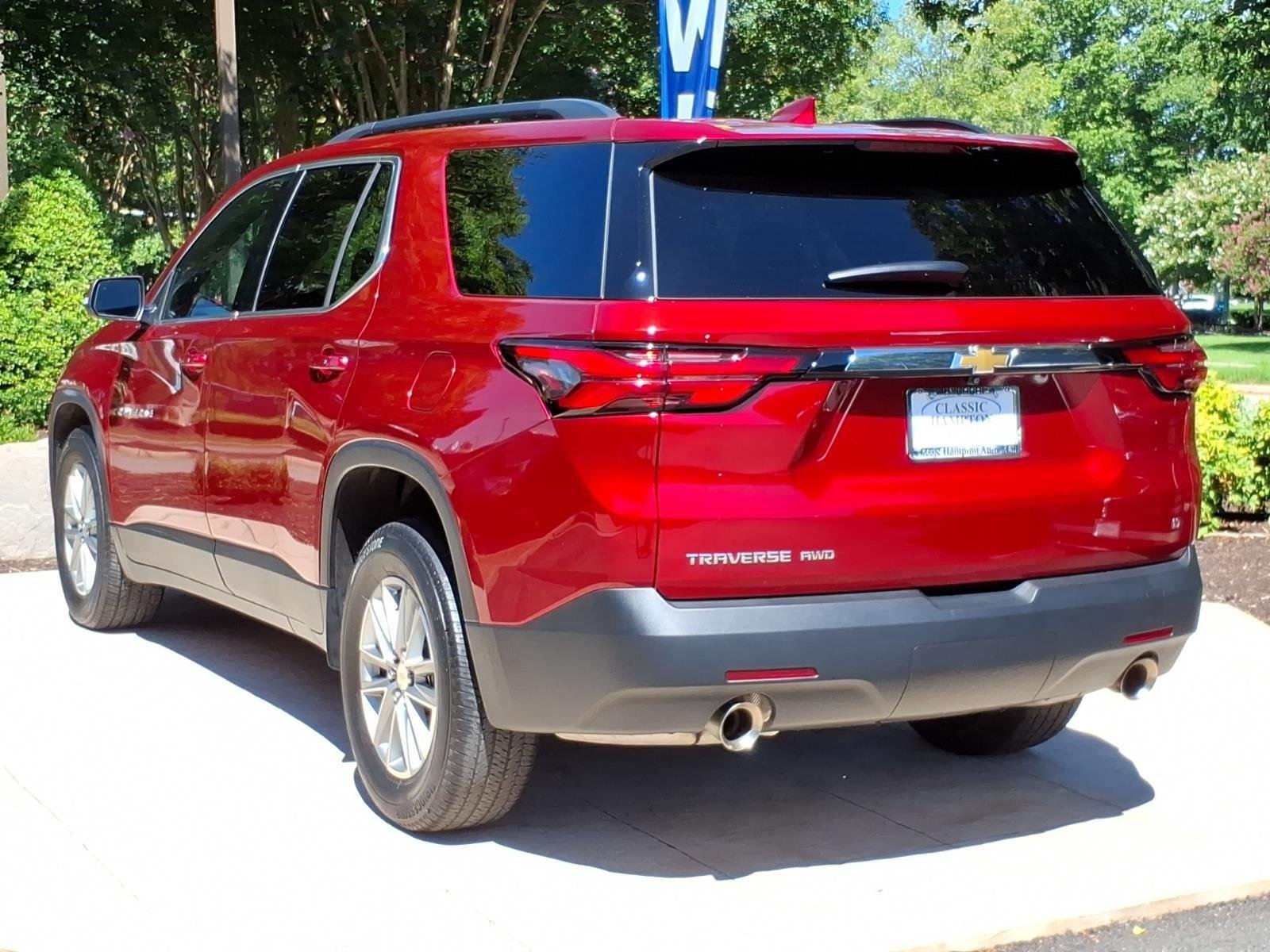 Used 2023 Radiant Red Tintcoat Chevrolet LT Cloth image 10