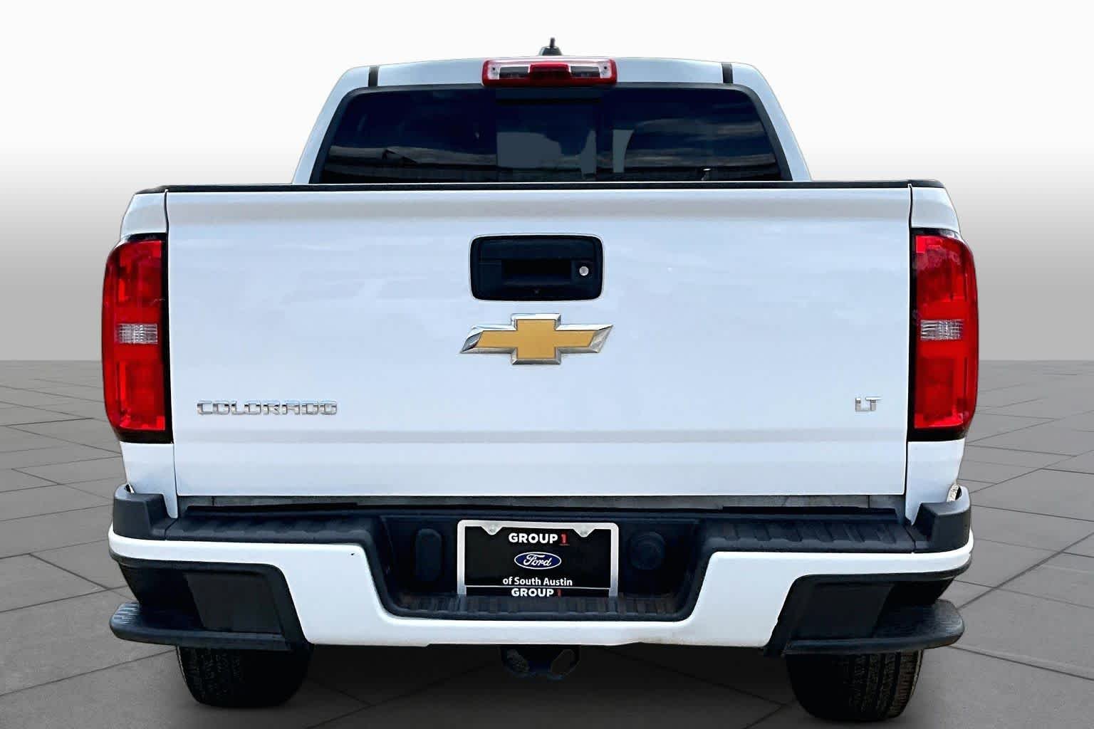 Used 2018 Summit White Chevrolet 2WD LT image 5