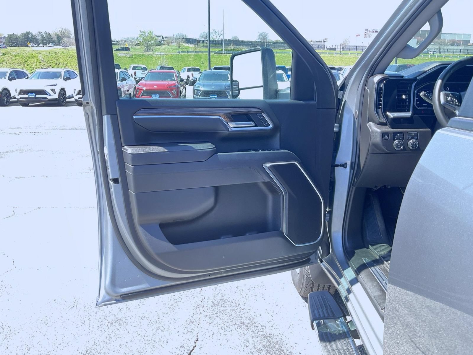 2025 Chevrolet Silverado 2500HD LT - Photo 11