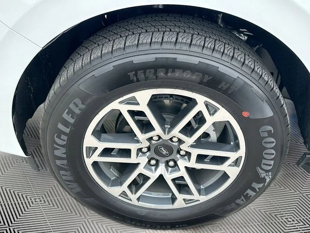 New 2026 Oxford White Ford Active image 20