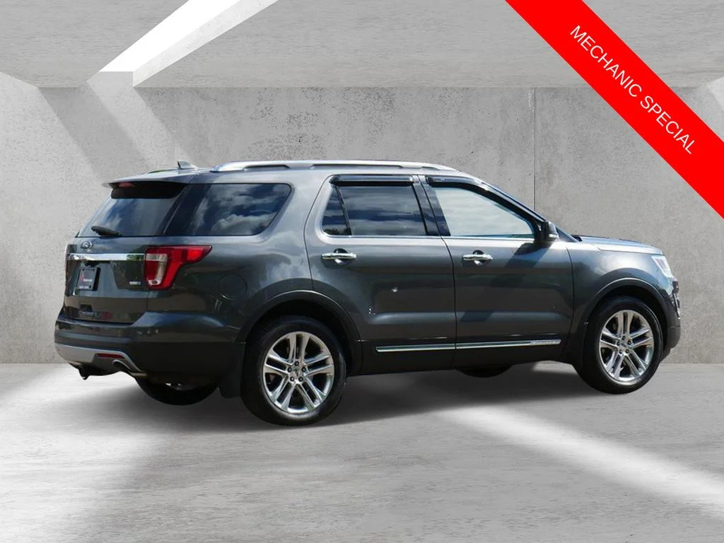 Used 2016 Gray Ford Limited image 3