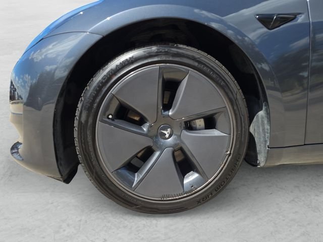 Used 2023  Tesla Base image 23