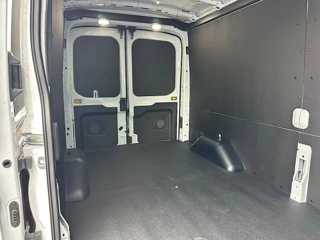 New 2027 Oxford White Ford Cargo Van image 39