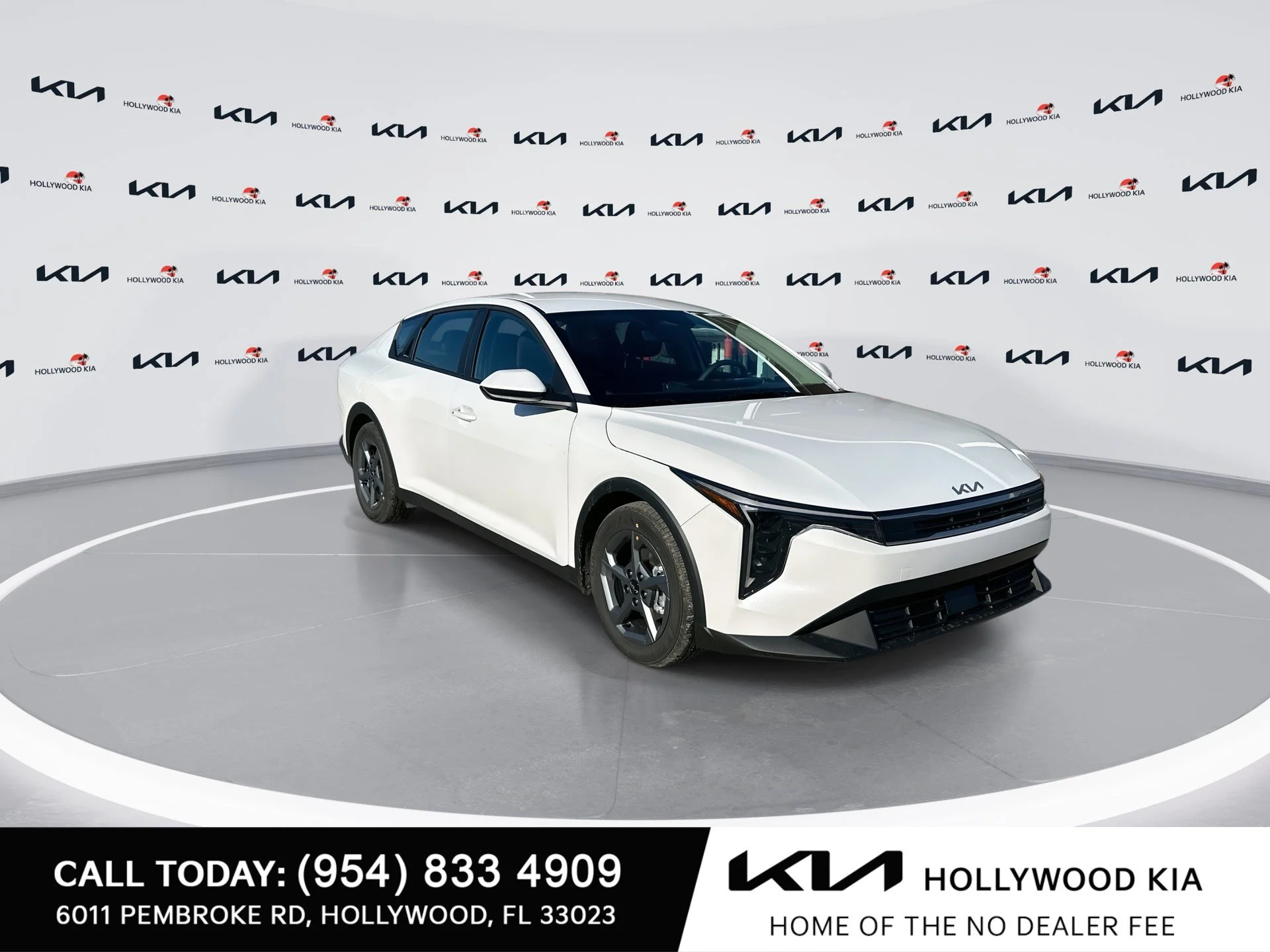New 2026 Snow White Pearl Kia LXS image 2
