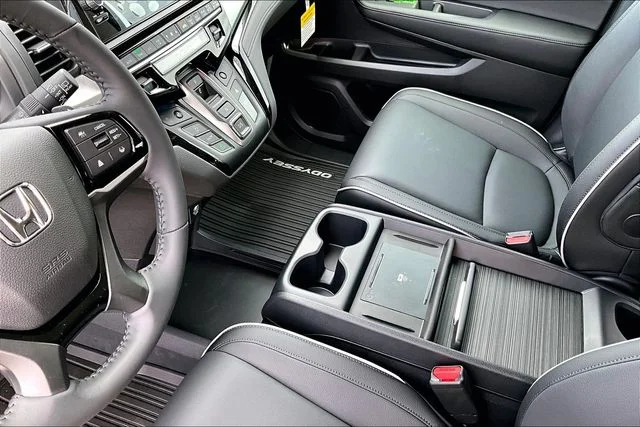 New 2026 Sonic Gray Pearl Honda Touring image 7