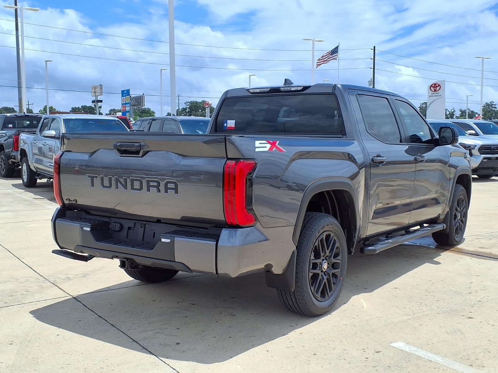 2026 Toyota Tundra SR5 - Photo 6