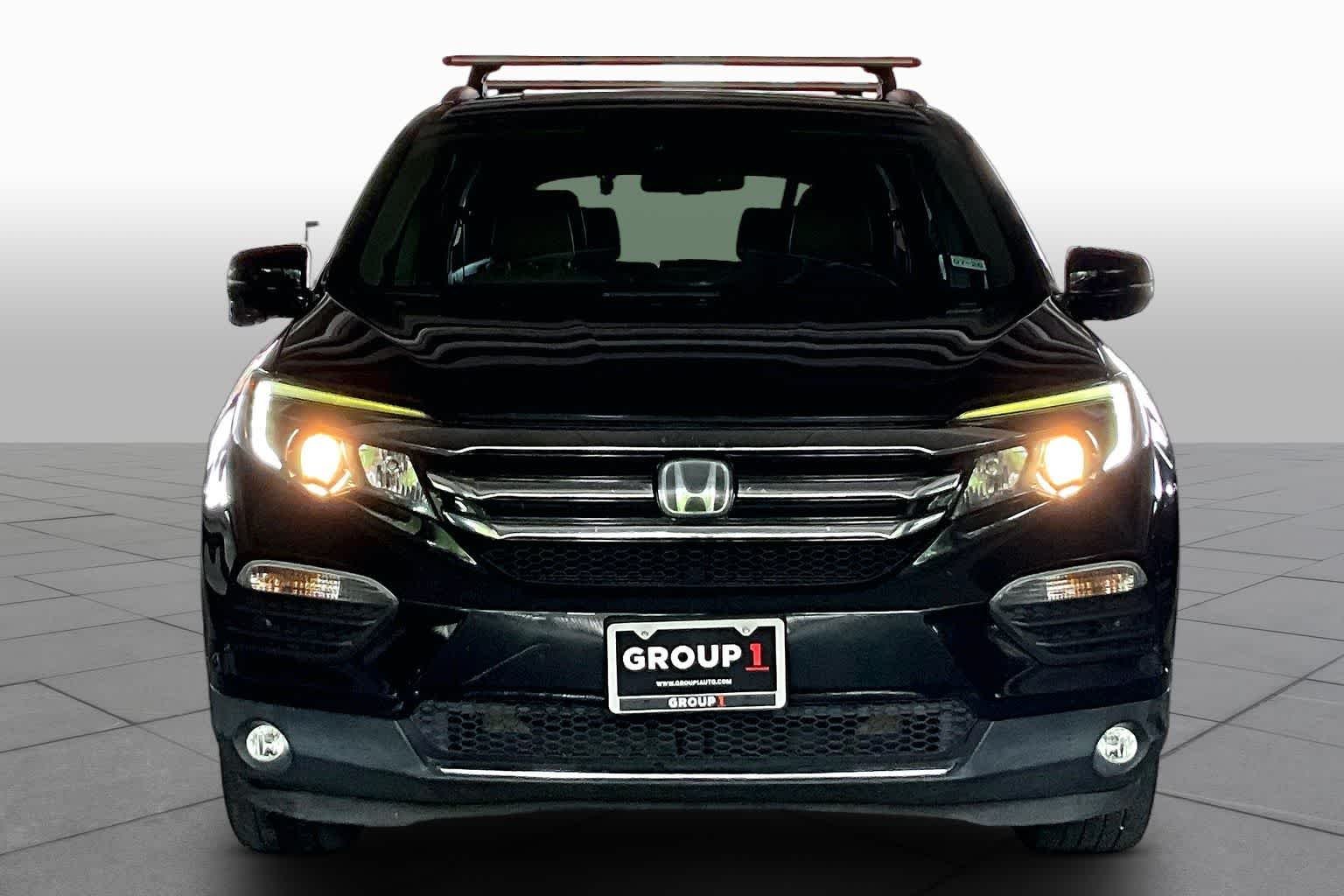 Used 2016 Black Forest Pearl Honda Touring image 3