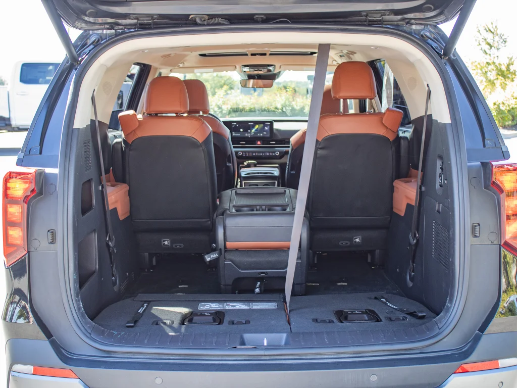Used 2025 Aurora Black Pearl Kia SX image 12