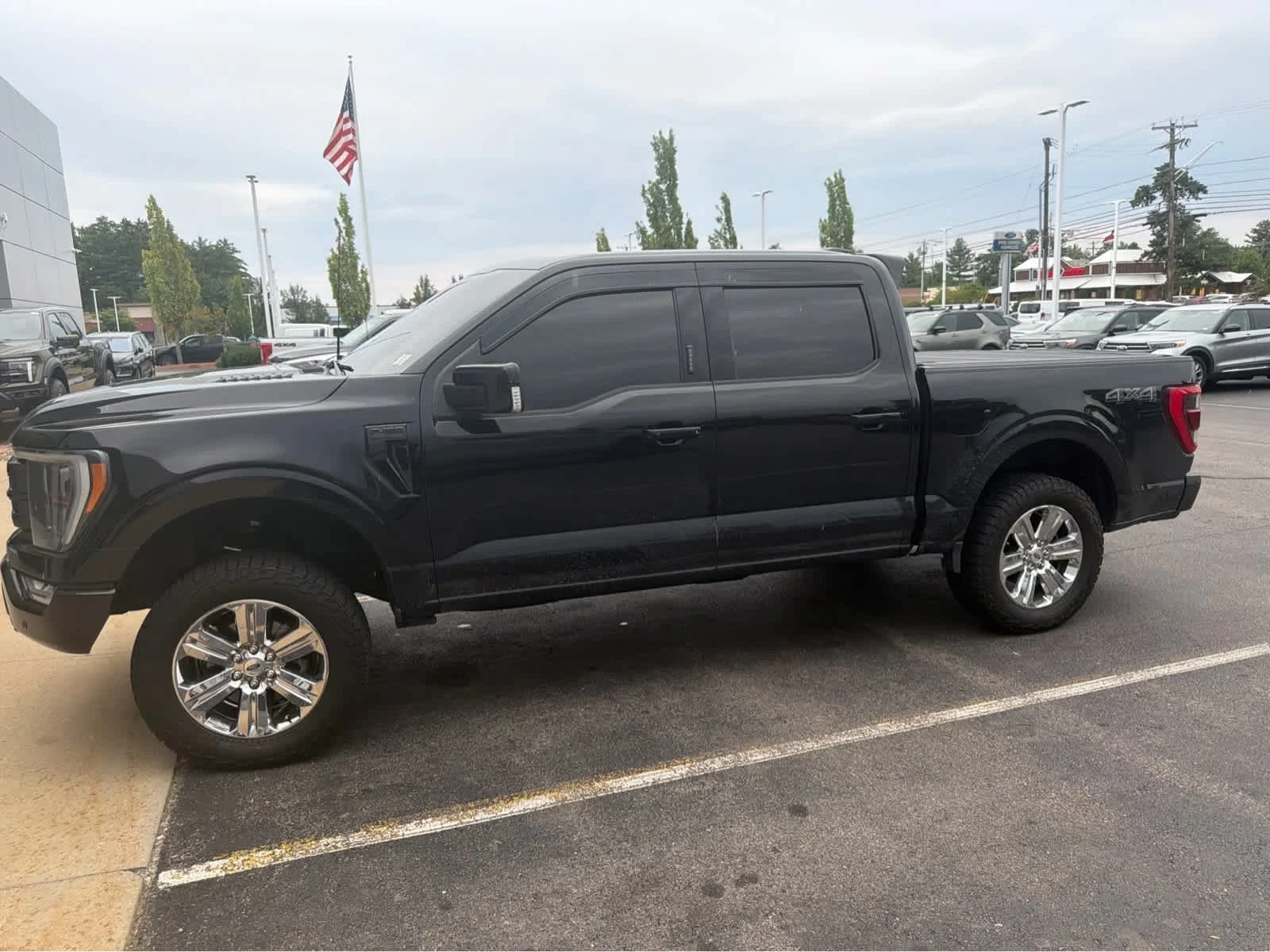 Used 2023 Agate Black Ford LARIAT image 1