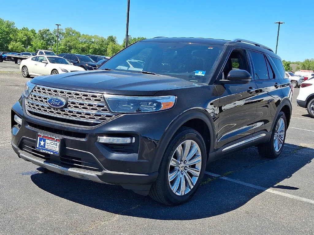 Used 2020 Black Ford Limited image 5