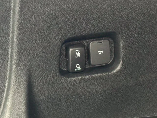 Used 2021 Gray Ford SEL image 32