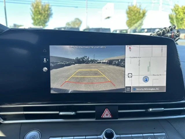 Used 2023 Black Hyundai SEL image 18