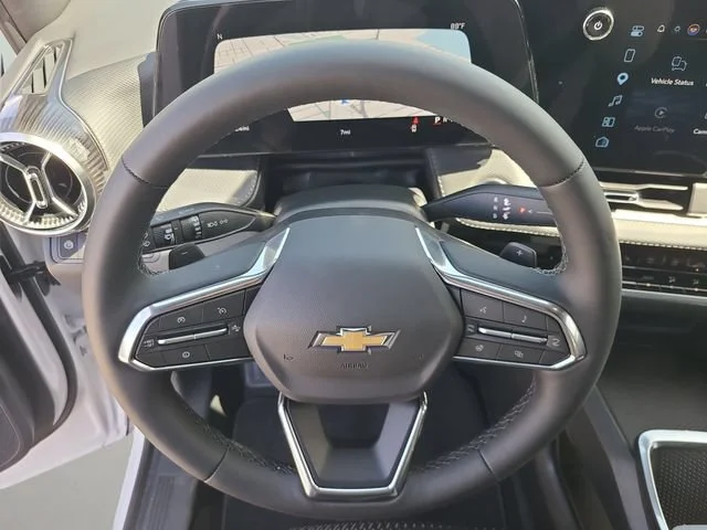 New 2027 Summit White Chevrolet LT image 26