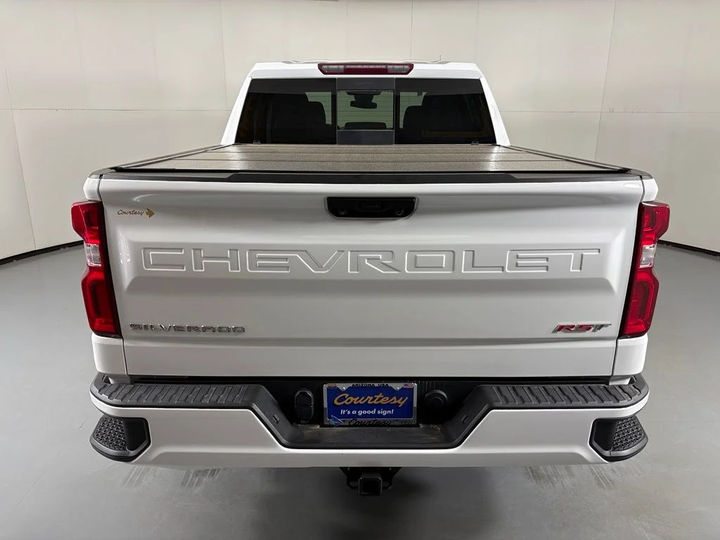 Used 2023 White Chevrolet RST image 7