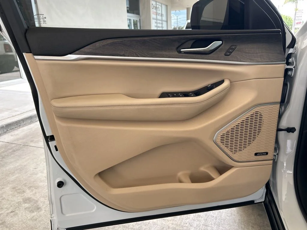 Used 2021 White Jeep Limited image 36