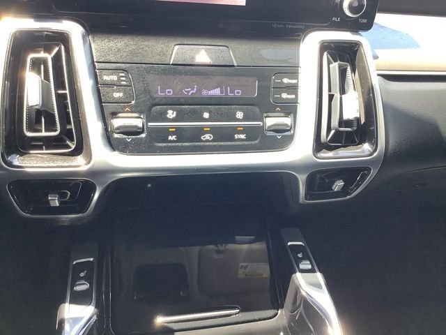 2022 Kia Sorento SX - Photo 25