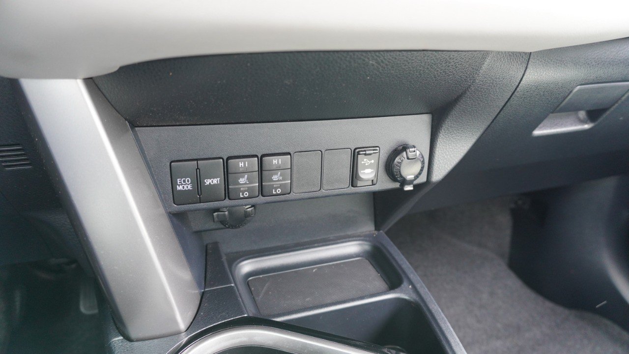 Used 2017 Red Toyota Limited image 21