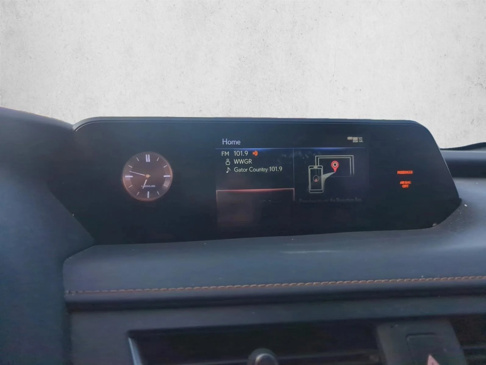 Used 2020 Obsidian Lexus UX 200 image 14