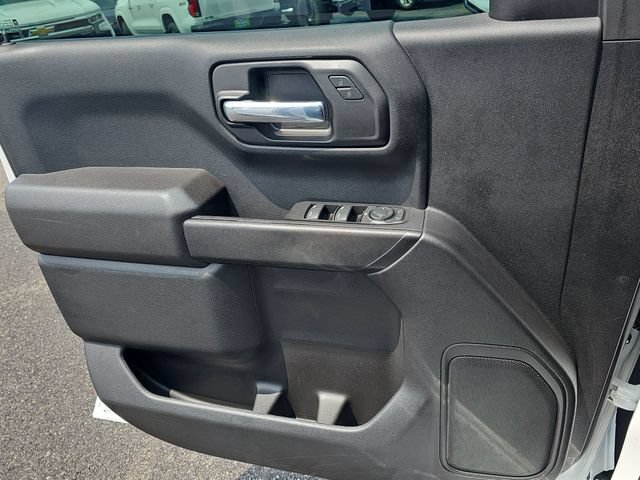 Used 2022 Summit White Chevrolet Custom image 25