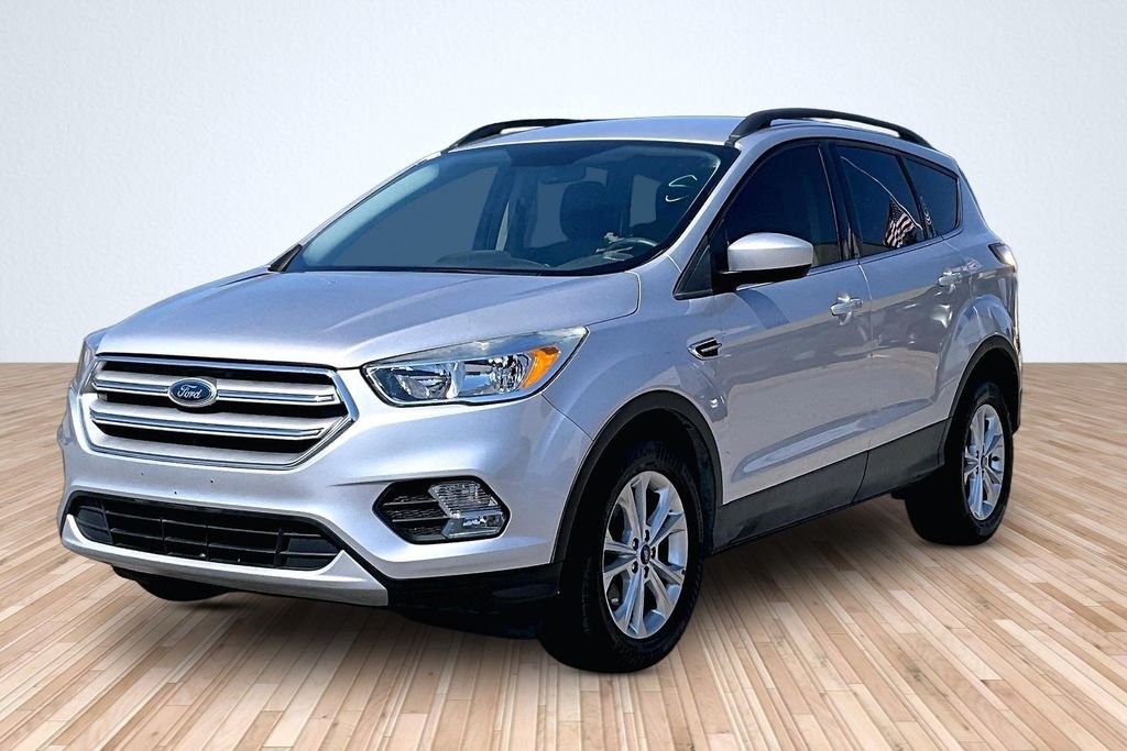Used 2018 Silver Ford SE image 1