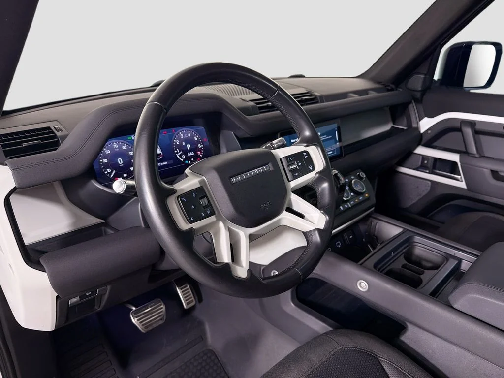 Used 2020 Fuji White Land Rover SE image 9
