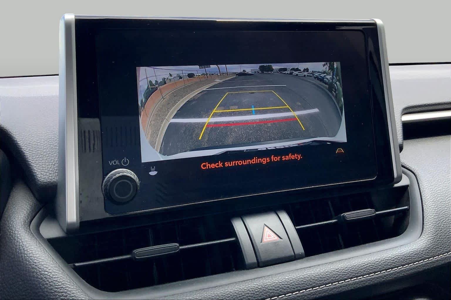 Used 2025 Ice Cap Toyota Hybrid XLE image 26