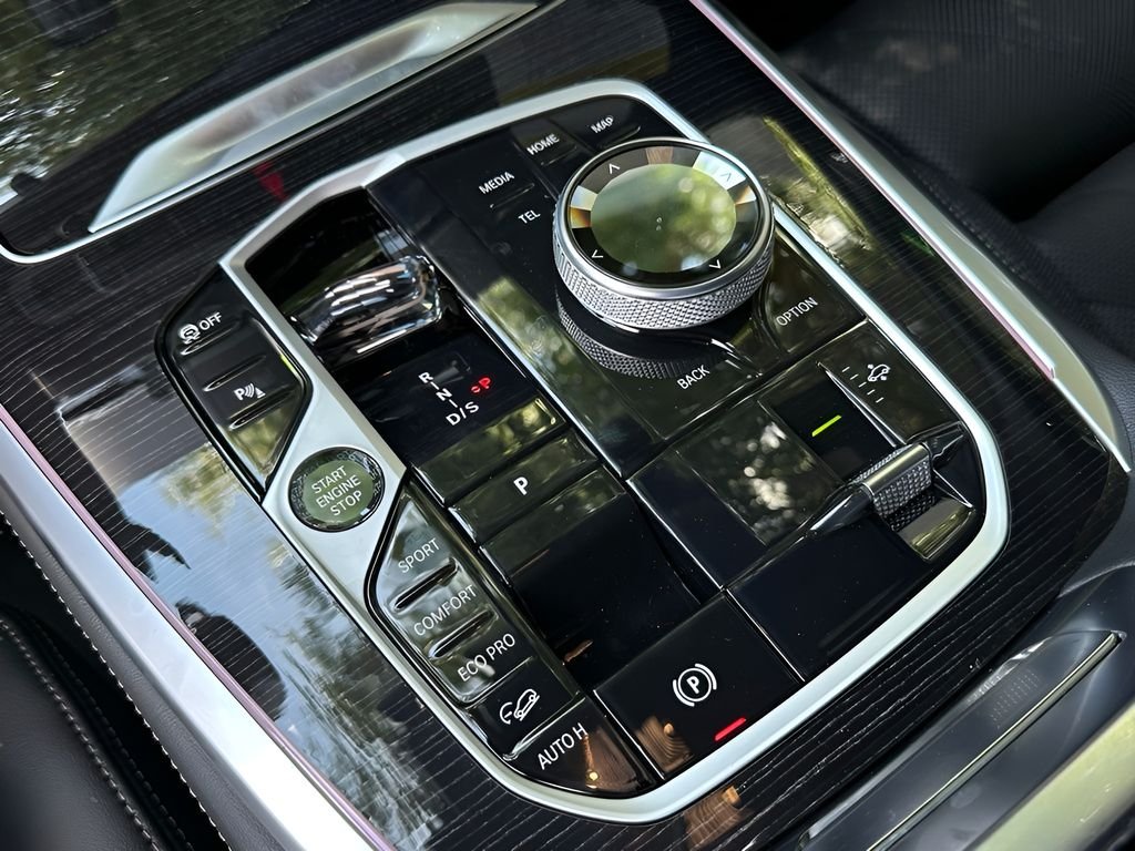 New 2026 Skyscraper Grey Metallic BMW xDrive40i image 19