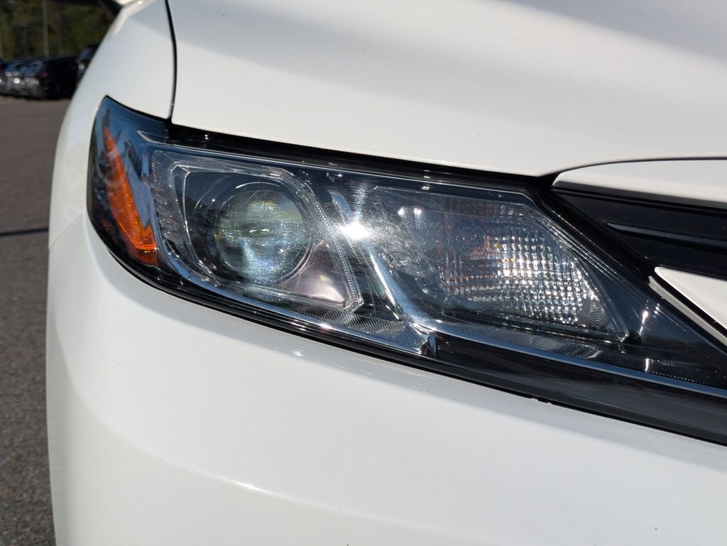 Used 2024 White Toyota LE image 10